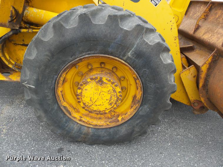 image for item DB7246 1995 Case 621B wheel loader