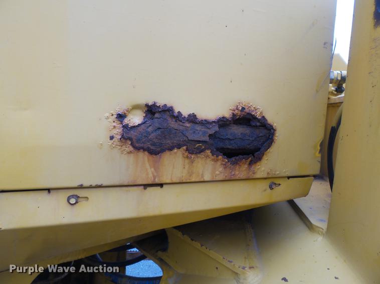 image for item DB7246 1995 Case 621B wheel loader