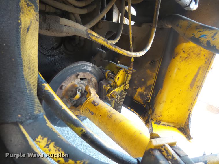 image for item DB7246 1995 Case 621B wheel loader