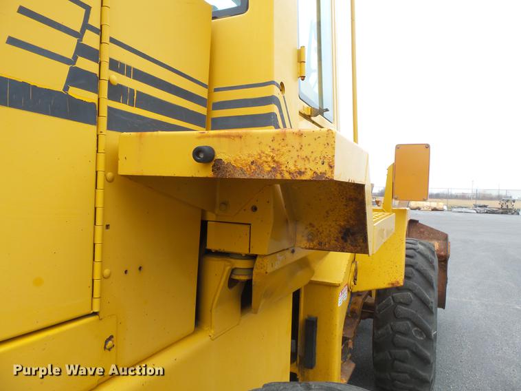 image for item DB7246 1995 Case 621B wheel loader