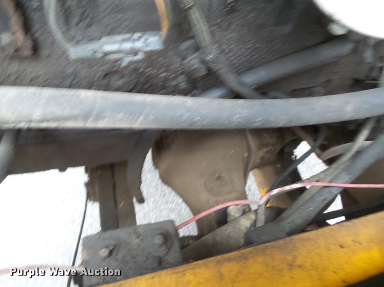 image for item DB7246 1995 Case 621B wheel loader