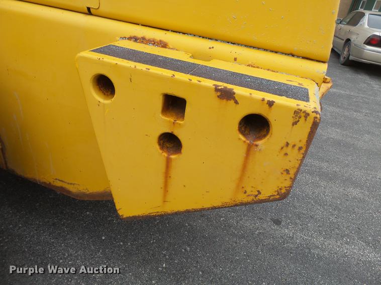 image for item DB7246 1995 Case 621B wheel loader