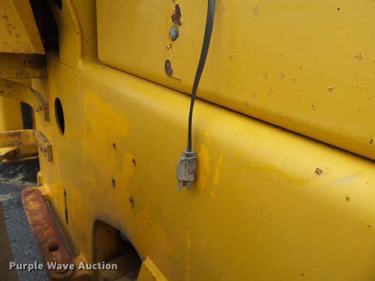 image for item DB7246 1995 Case 621B wheel loader