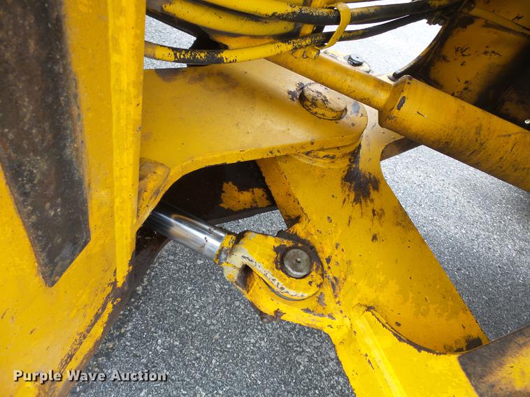 image for item DB7246 1995 Case 621B wheel loader