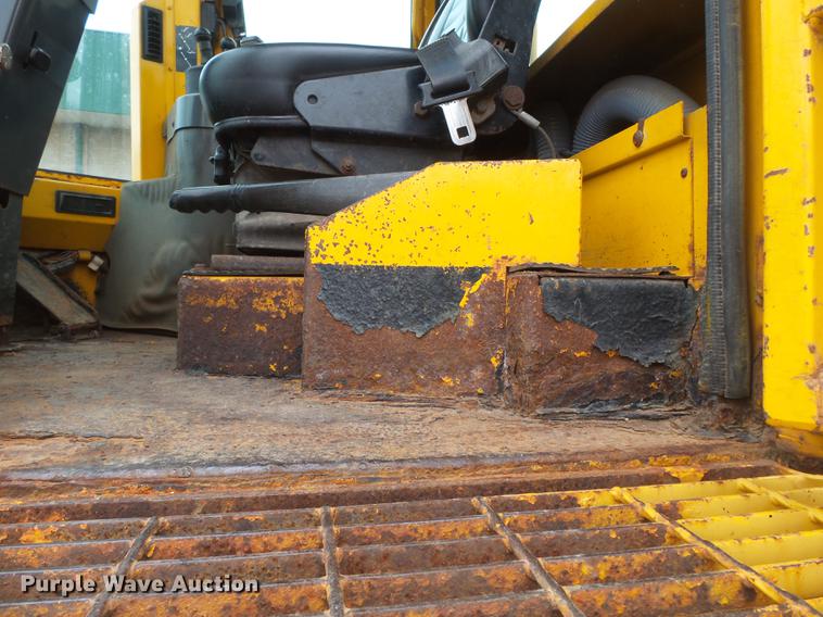 image for item DB7246 1995 Case 621B wheel loader