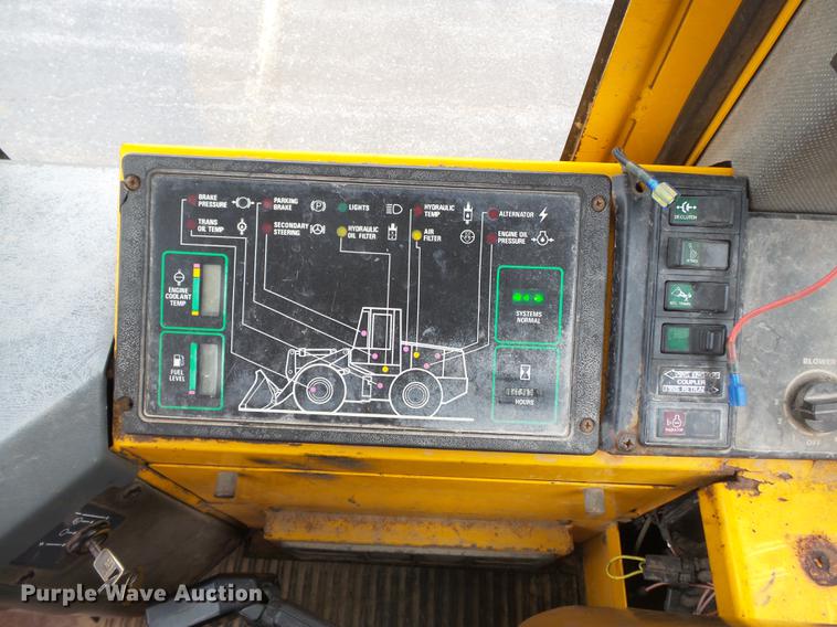 image for item DB7246 1995 Case 621B wheel loader