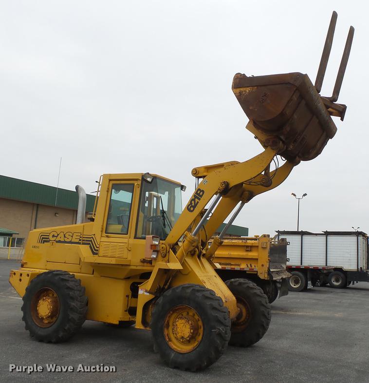 image for item DB7246 1995 Case 621B wheel loader
