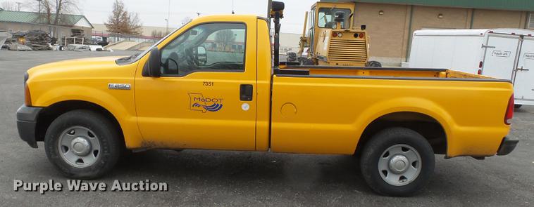 image for item DB7249 2005 Ford F250 pickup truck