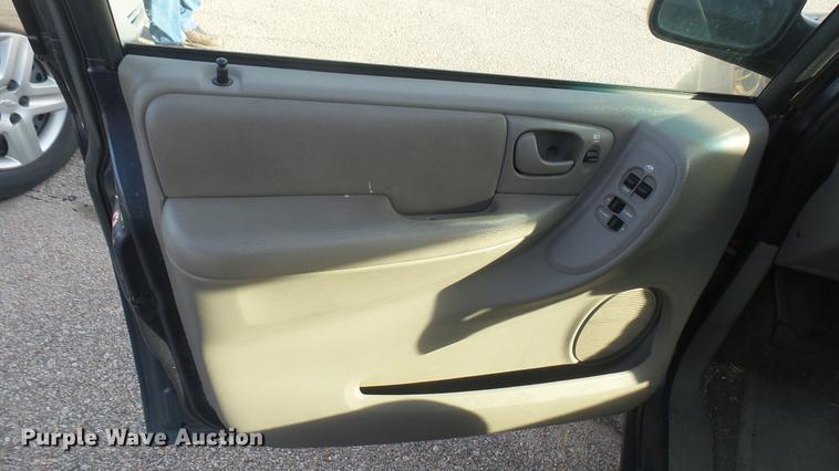 image for item DC1922 2002 Dodge Grand Caravan