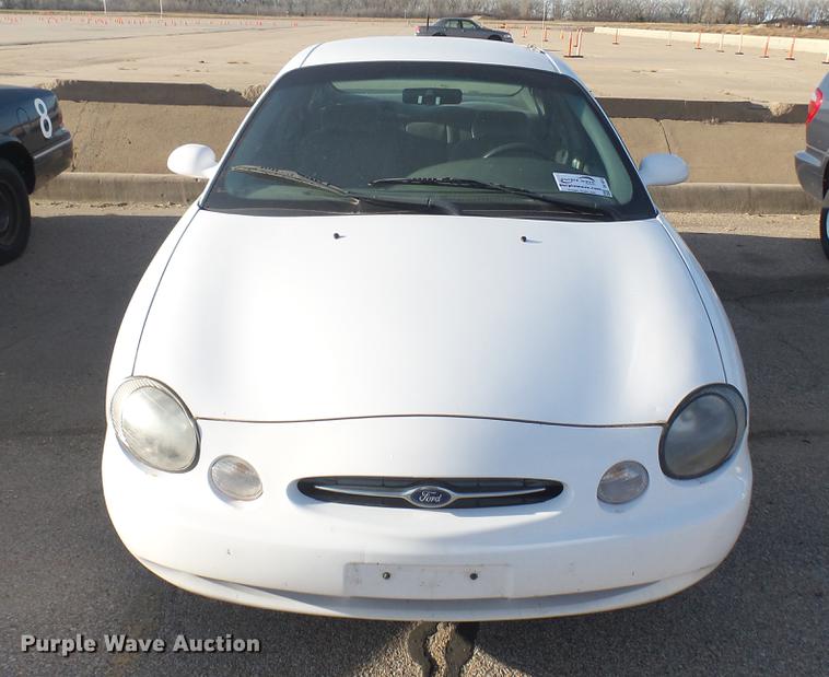 image for item DC1923 1999 Ford Taurus