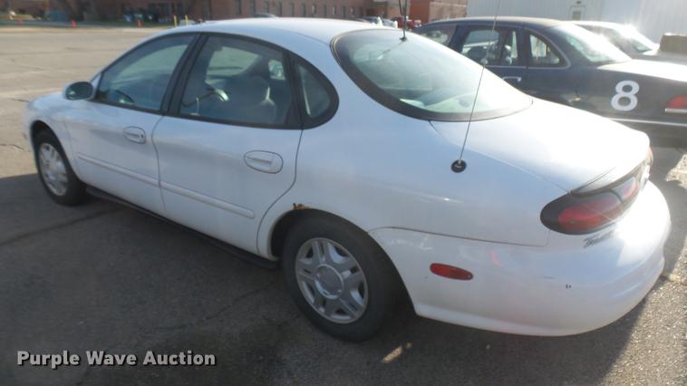 image for item DC1923 1999 Ford Taurus