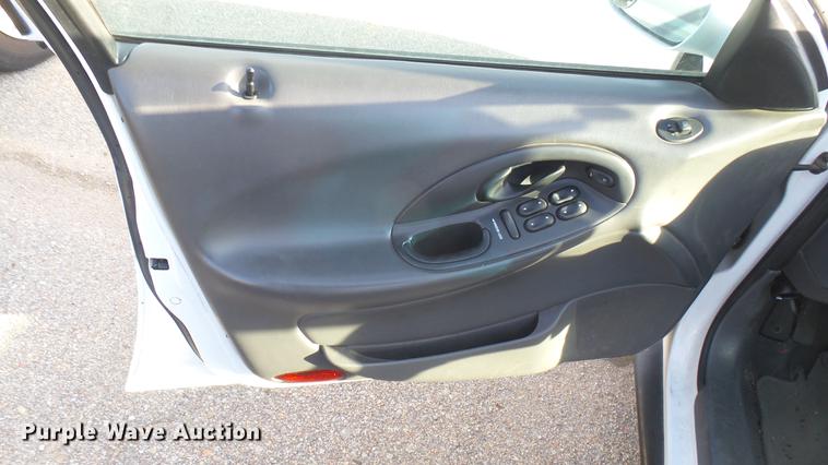 image for item DC1923 1999 Ford Taurus
