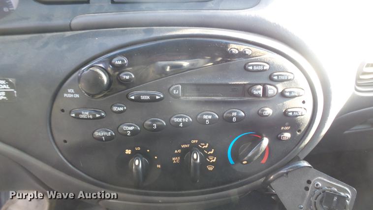 image for item DC1923 1999 Ford Taurus