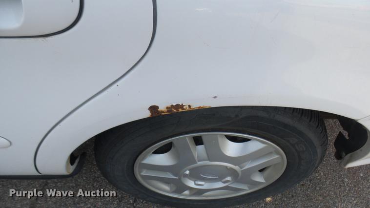 image for item DC1923 1999 Ford Taurus