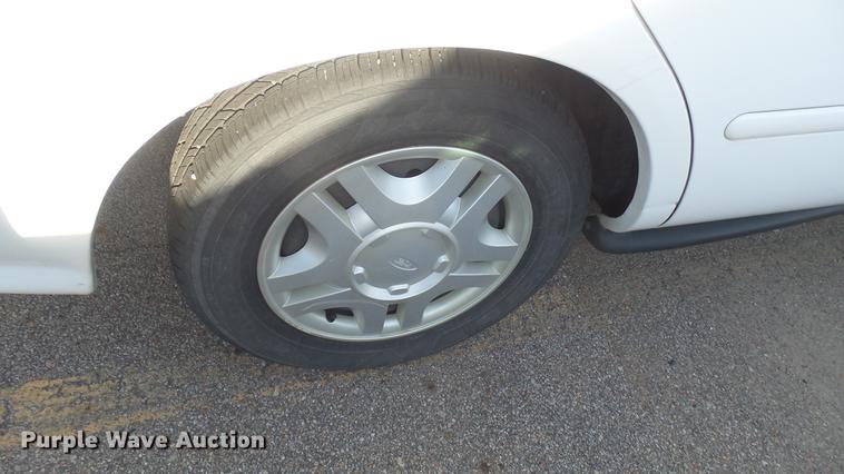 image for item DC1923 1999 Ford Taurus