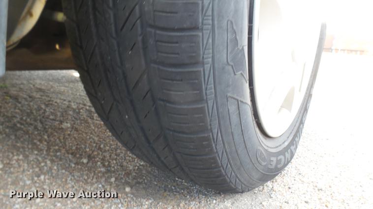 image for item DC1923 1999 Ford Taurus