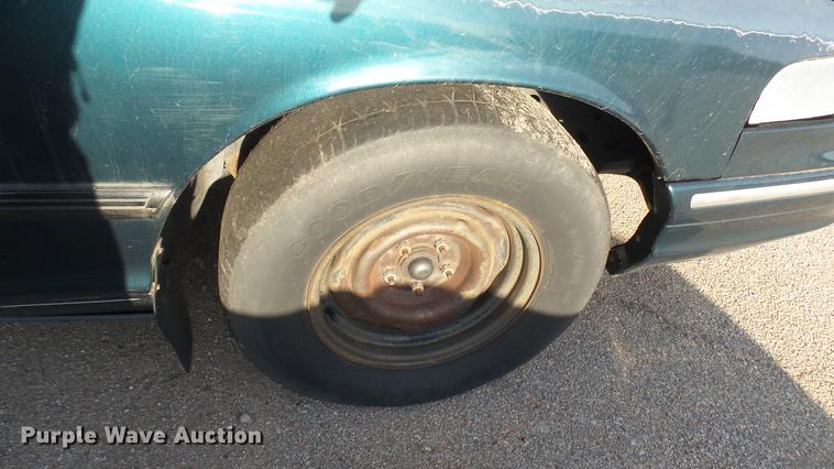 image for item DC1924 1997 Ford Crown Victoria police interceptor