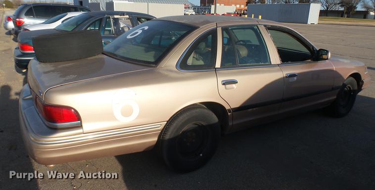 image for item DC1925 1996 Ford Crown Victoria police interceptor