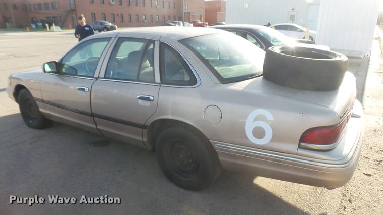 image for item DC1925 1996 Ford Crown Victoria police interceptor