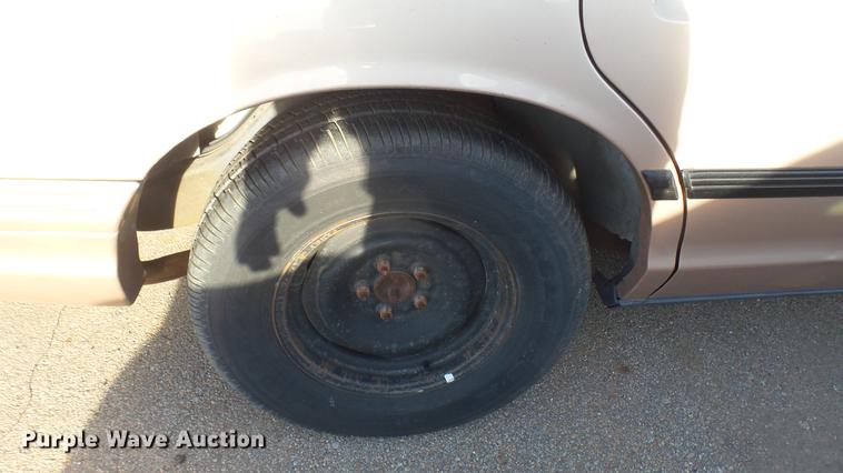 image for item DC1925 1996 Ford Crown Victoria police interceptor