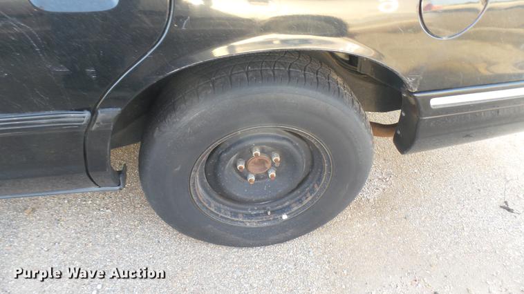 image for item DC1926 1997 Ford Crown Victoria police interceptor