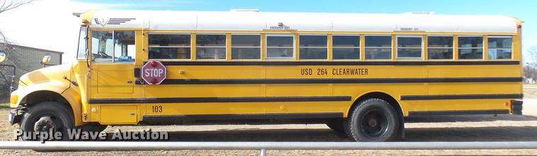 image for item DC1932 2003 International school bus