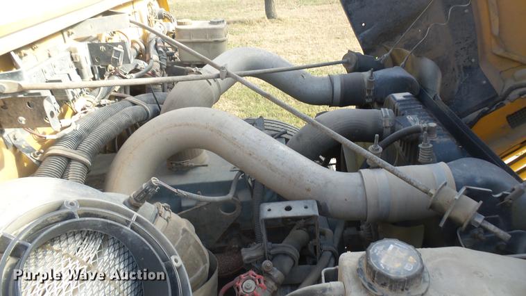 image for item DC1932 2003 International school bus