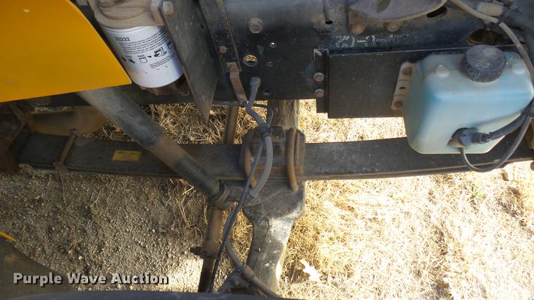 image for item DC1932 2003 International school bus