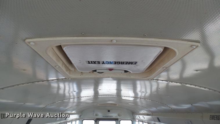 image for item DC1932 2003 International school bus