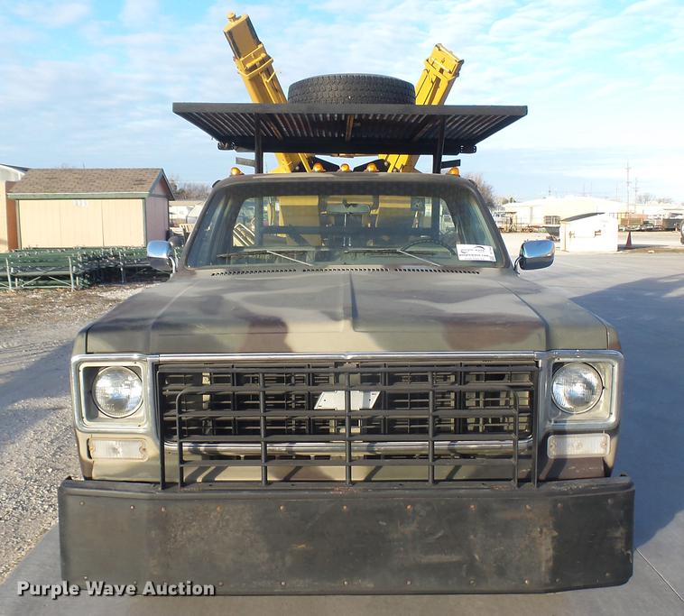 image for item DC1943 1977 Chevrolet 30 pickup truck with tree spade