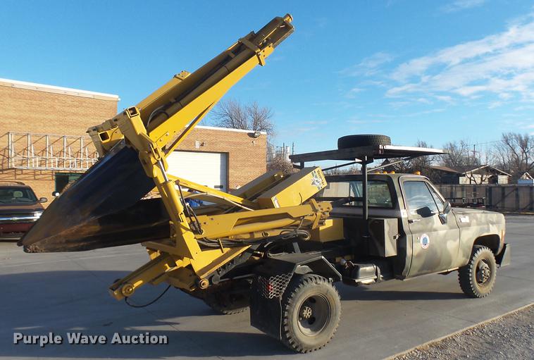 image for item DC1943 1977 Chevrolet 30 pickup truck with tree spade