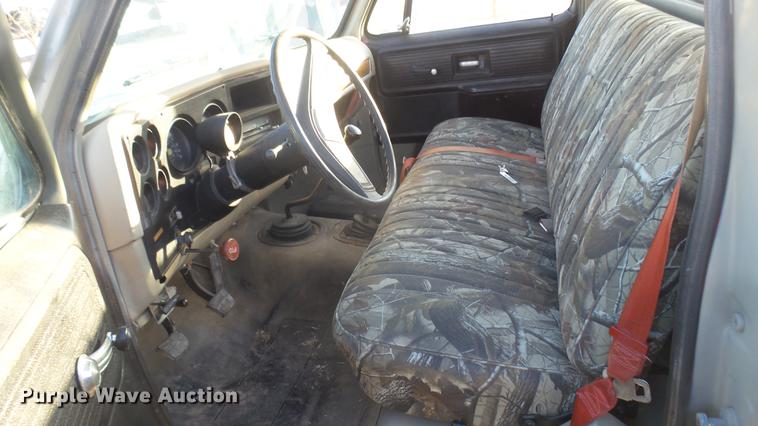 image for item DC1943 1977 Chevrolet 30 pickup truck with tree spade