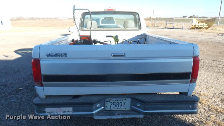 image for item DC1945 1994 Ford F150 pickup truck