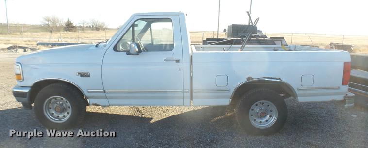 image for item DC1945 1994 Ford F150 pickup truck