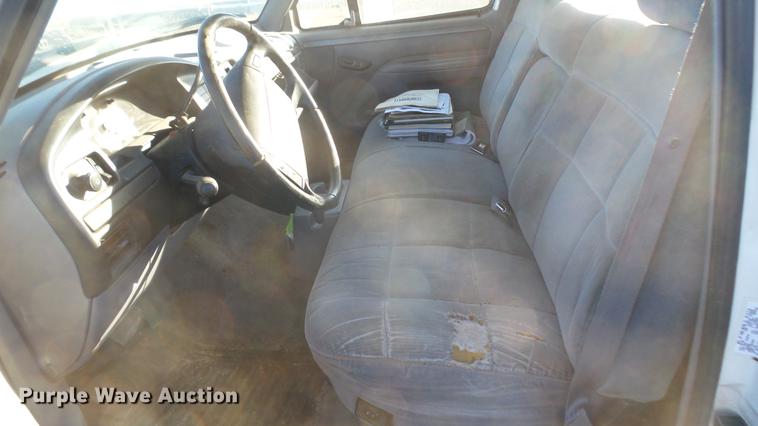 image for item DC1945 1994 Ford F150 pickup truck