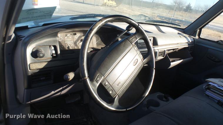 image for item DC1945 1994 Ford F150 pickup truck