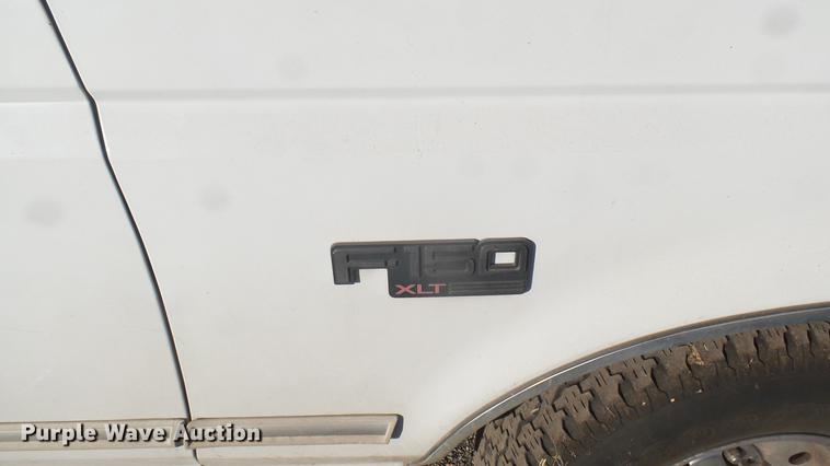 image for item DC1945 1994 Ford F150 pickup truck