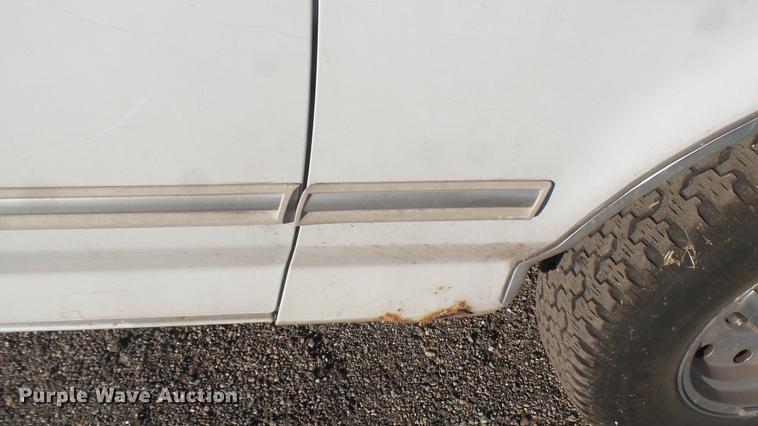 image for item DC1945 1994 Ford F150 pickup truck