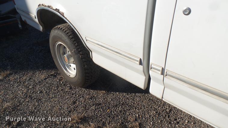 image for item DC1945 1994 Ford F150 pickup truck