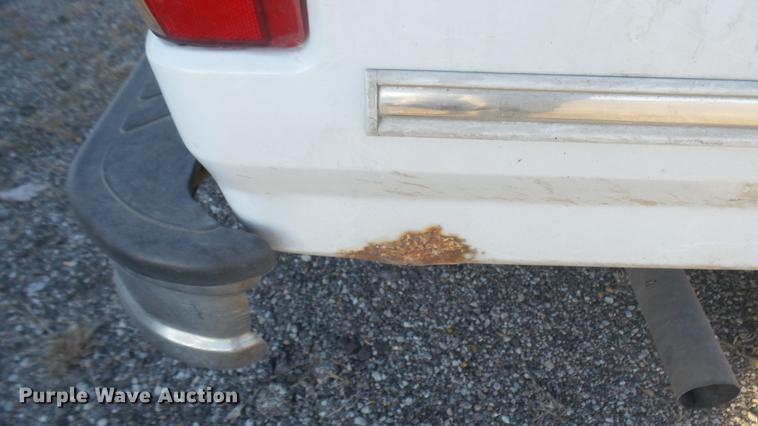 image for item DC1945 1994 Ford F150 pickup truck