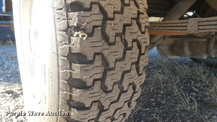 image for item DC1945 1994 Ford F150 pickup truck