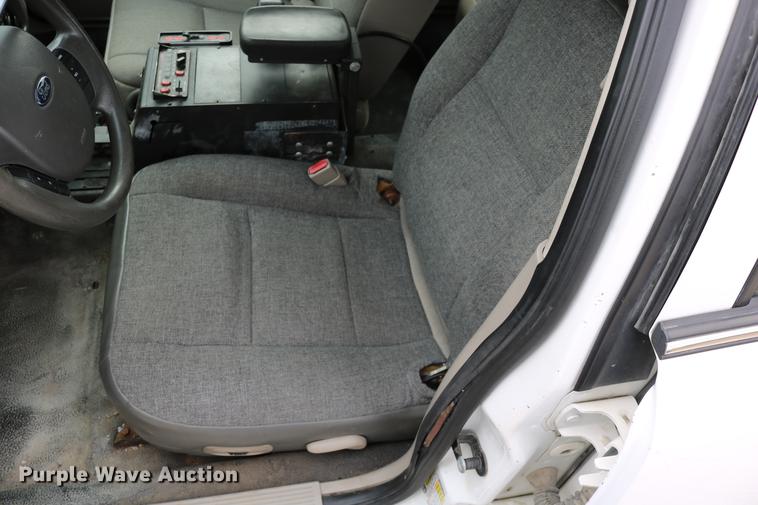 image for item DC3570 2008 Ford Crown Victoria Police Interceptor