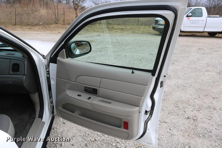 image for item DC3570 2008 Ford Crown Victoria Police Interceptor