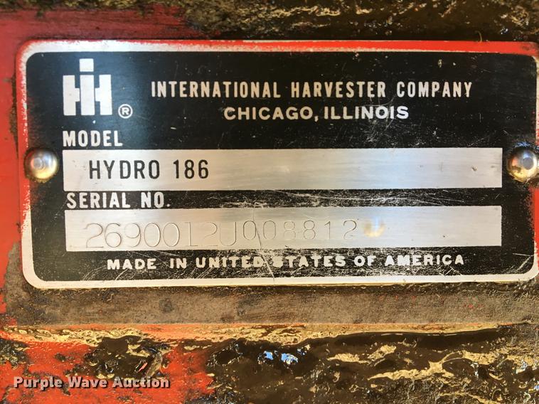 image for item DC3590 1977 International Hydro 186 tractor