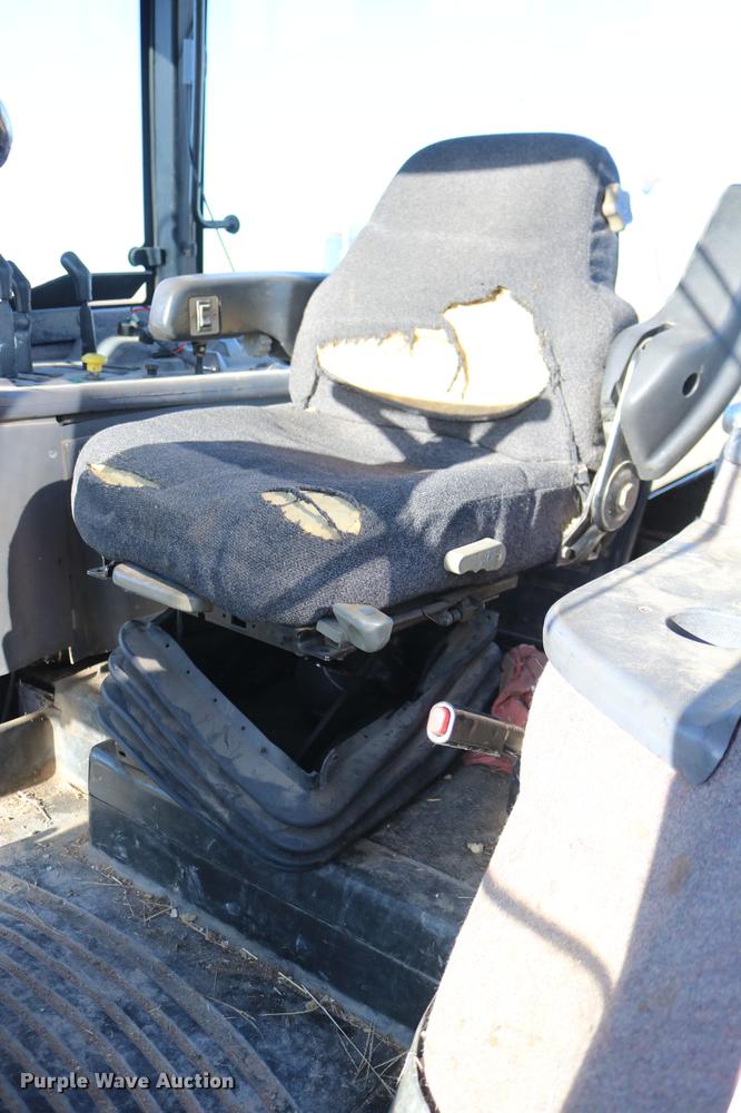 image for item DC3591 1994 Ford 8770 MFWD tractor