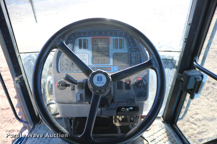 image for item DC3591 1994 Ford 8770 MFWD tractor