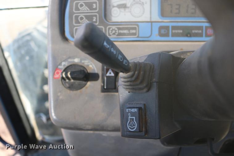 image for item DC3591 1994 Ford 8770 MFWD tractor