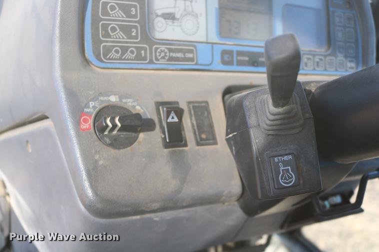 image for item DC3591 1994 Ford 8770 MFWD tractor