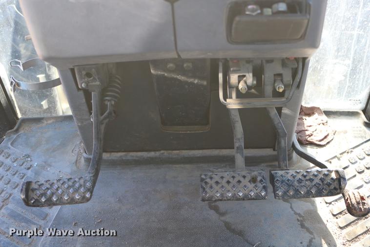 image for item DC3591 1994 Ford 8770 MFWD tractor