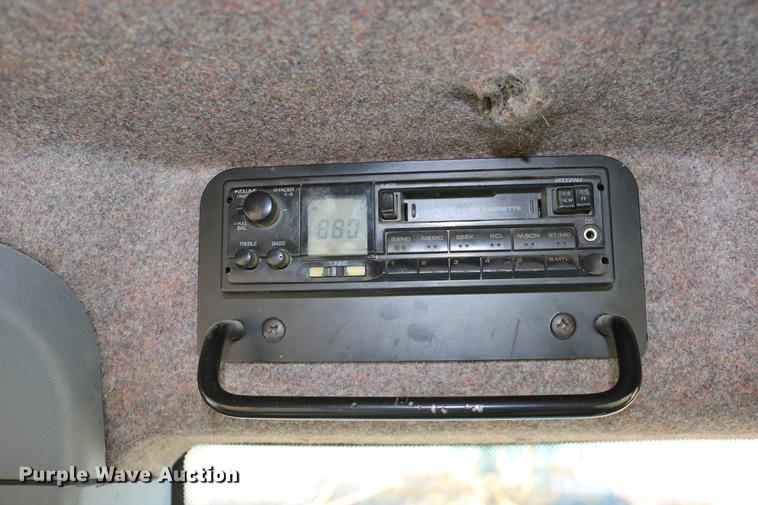 image for item DC3591 1994 Ford 8770 MFWD tractor